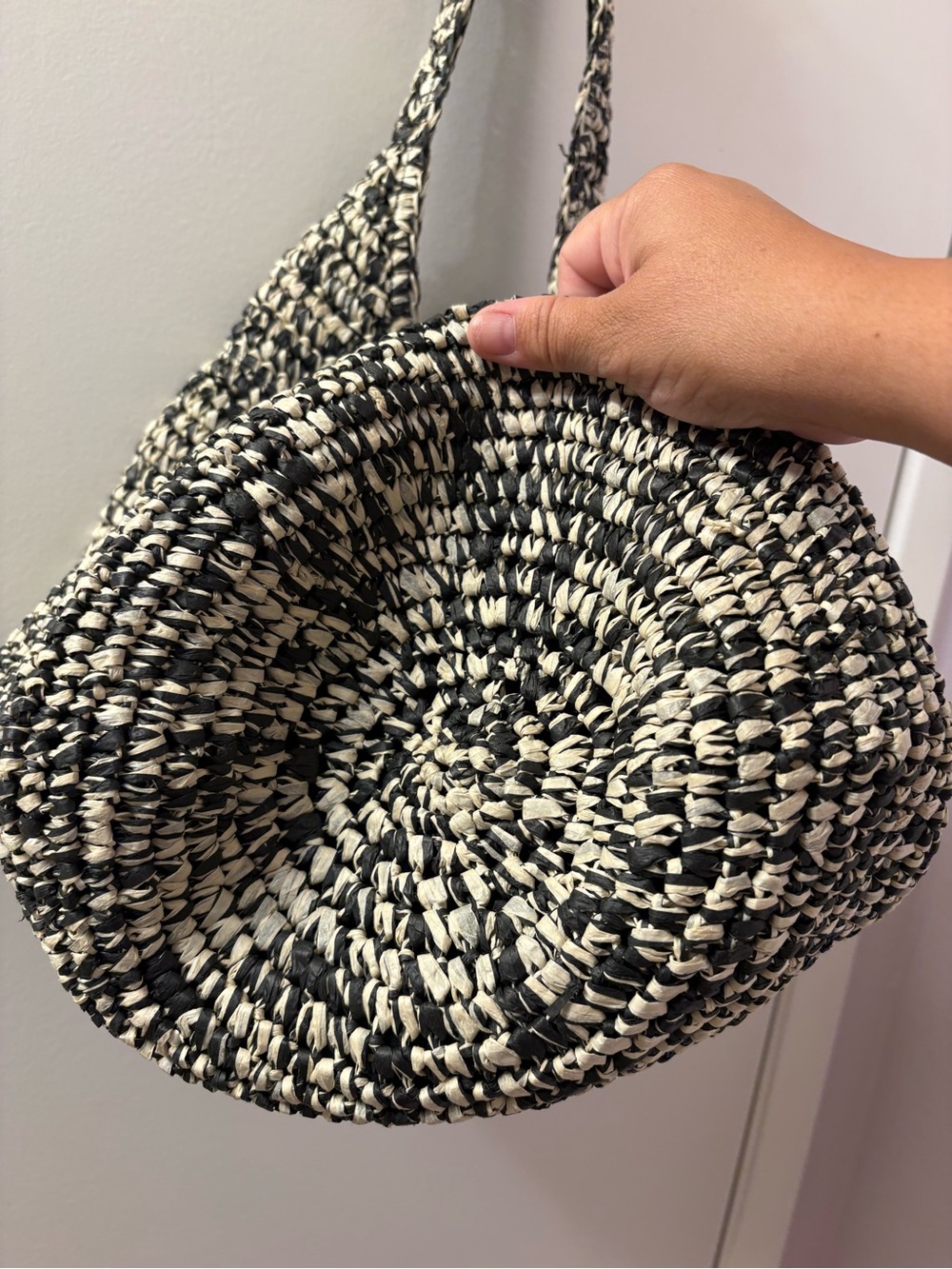 Banana Republic Women’s Raffia Tote Woven Straw Hobo Bag - Picture 3 of 11